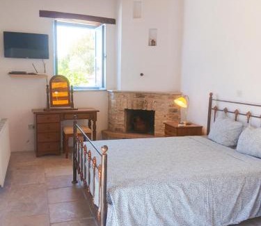 Skarinou Apartment | Hillside Cozy Apartment