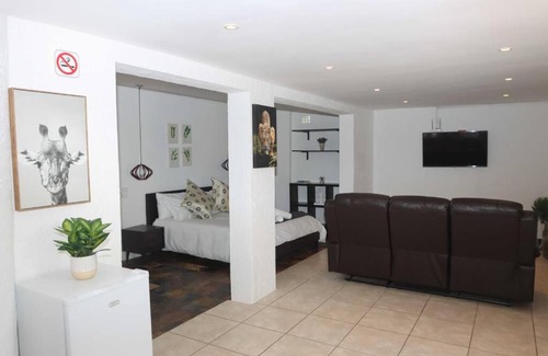 Greater Johannesburg Metropolitan Area Apartment | Hillside View Linksfield