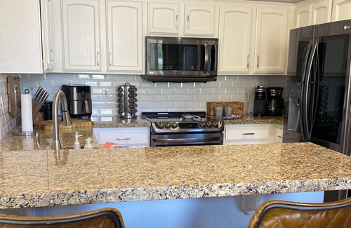 Red Mountain Ranch House | Hilltop Gated Desert Getaway, minutes from the Tonto Forest. Pet Friendly!