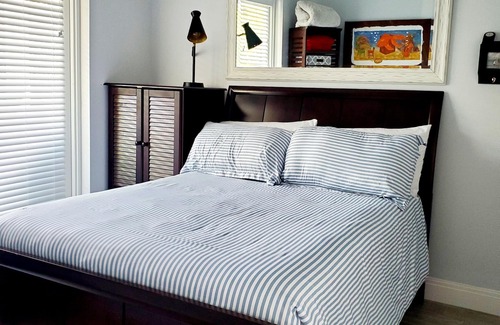 Juno Beach House | Hilltop Ocean Side Paradise near Roger Dean Stadium, Loggerhead Turtle Sanctuary