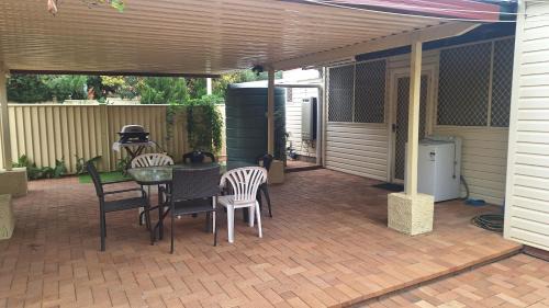 South Tamworth House | Hillvue House