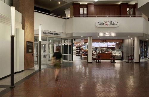 Ballston Hotel | Hilton Arlington