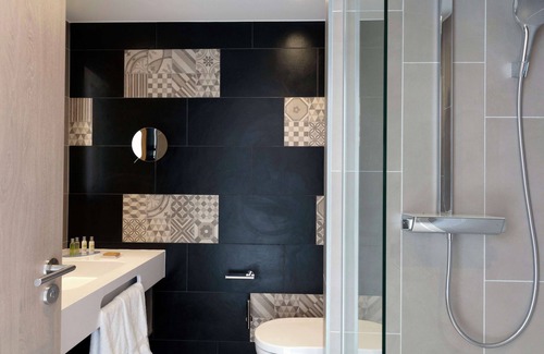 Quartier Atlantis Hotel | Hilton Garden Inn Massy