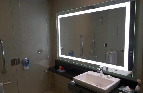 Pudahuel Hotel | Hilton Garden Inn Santiago Airport