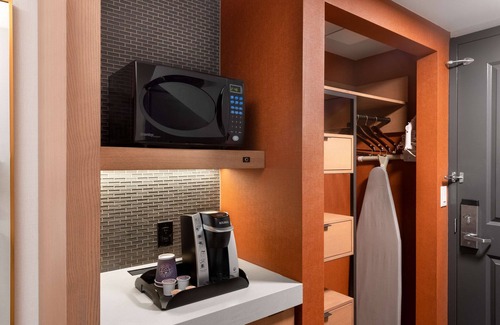Northeast Mississauga Hotel | Hilton Garden Inn Toronto Airport
