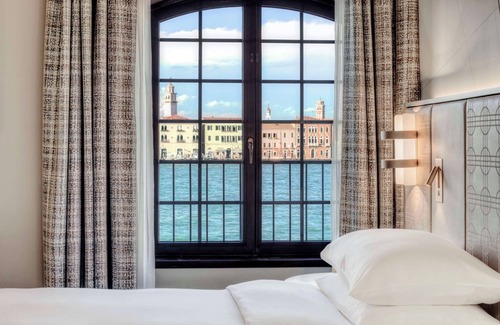 Molina Hotel | Hilton Molino Stucky Venice