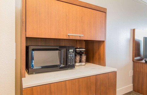 Pensacola Beach Resort | Hilton Pensacola Beach