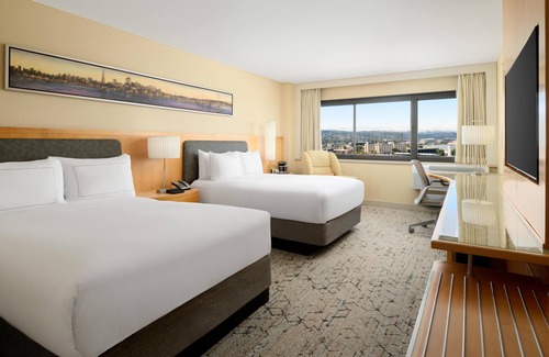 Burlingame Hotel | Hilton San Francisco Airport Bayfront