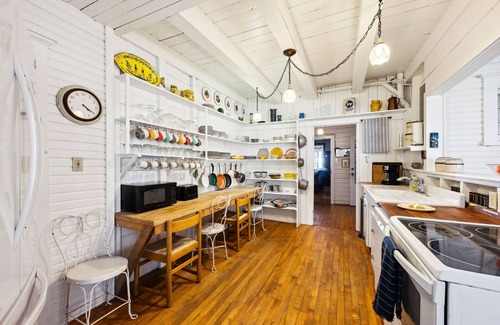 Ephraim House | Historic Ephraim Cottage - Waterfront w/Dock - Wrap Around Porch