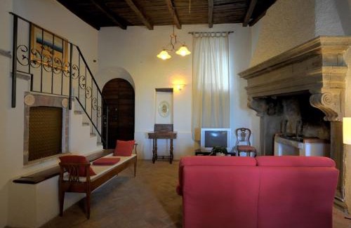 Montefiascone House | Historic house
