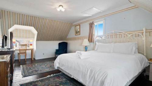 Leadville Apartment | Historic Loft on top of The Governor's Mansion