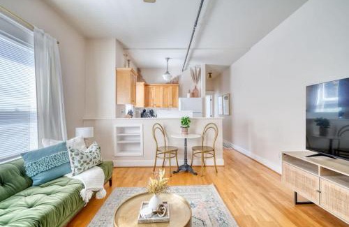 Mississippi District Apartment | Historic Mississippi - Live Music & Local Shops