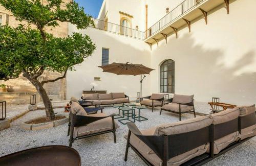 Cannole Apartment | Historic Palace Apartment Near Otranto Coastline