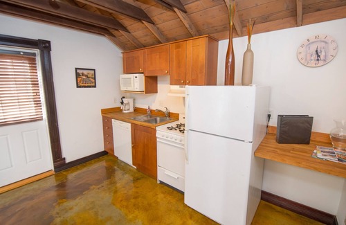 Cortez Hill House | Historic Victorian Downtown 1 Bedroom!