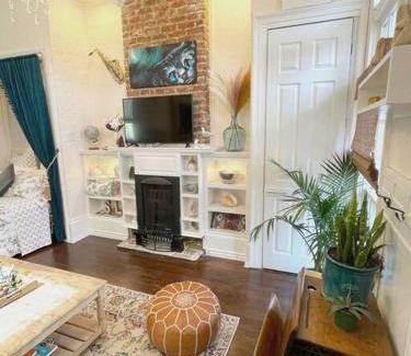 Bayou St. John House | Historic Victorian Studio Near City Park NOMA Bayou St John