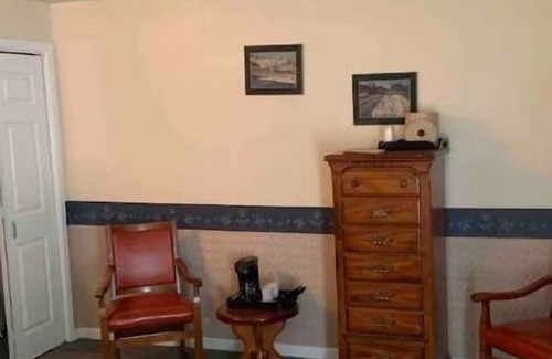 Virgil Hotel | Historical Waterfront King George Inn 2