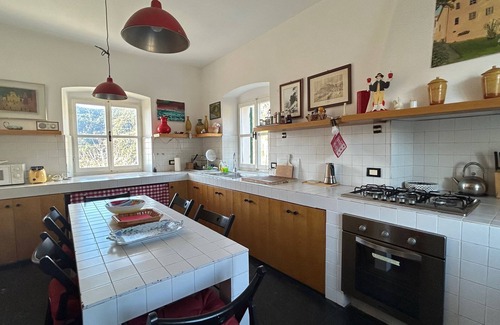 Cinque Terre House | Historical Villa 'The Birdhouse' with Garden and Views