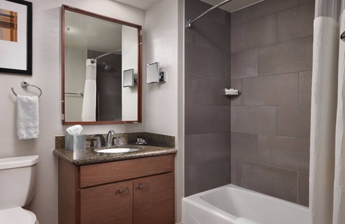 Deer Valley Hotel | Hit the Slopes from a Premium Park City resort! King beds, indoor/outdoor pool!