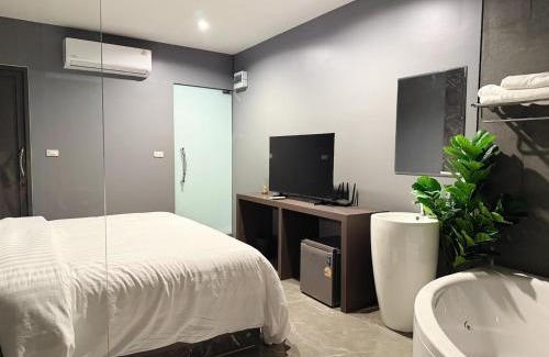 Ratchadaphisek Hotel | HK Villa Resort