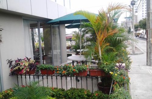 Kennedy Hotel | HM International Hotel
