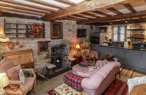 Hay on Wye Cottage | Hoarders Cottage