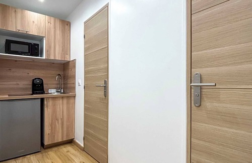 Le Pre-Saint-Gervais Apartment | Hoche B 05 - One Bedroom Apartment, Sleeps 4
