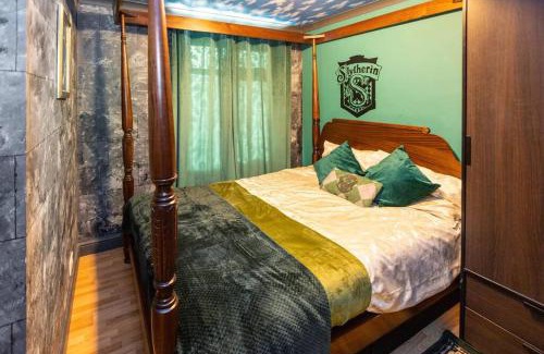 Watford House | Hogwarts Hideaway Themed Property