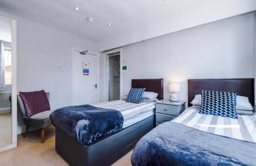 Barnetby House | Holcombe Guest House