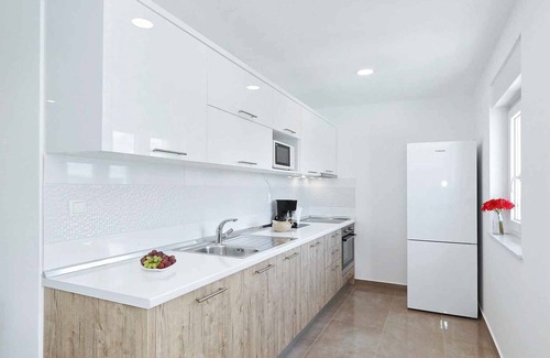 Seline Apartment | Holiday apartment mit Pool und Meerblick