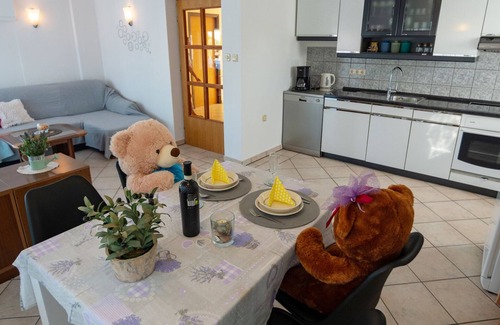 Rab Town Apartment | Holiday apartment mit Klimaanlage und Meerblick