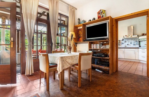 Zempow Apartment | Holiday Apartment 'Im Haus Ginkgo' with Shared Pool, Shared Terrace and Wi-Fi