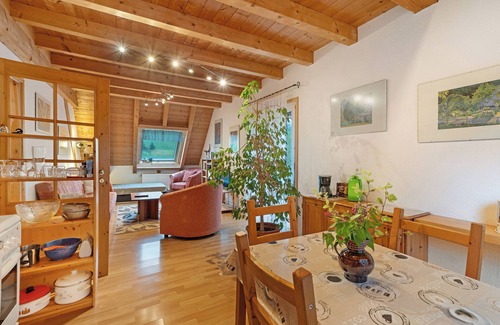 Schoenwald Apartment | Holiday Apartment '2' with Shared Terrace and Shared Garden