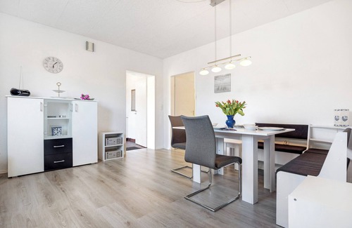 Neu Darchau Apartment | Holiday Apartment 'Am Fährhafen' with Private Garden and Wi-Fi