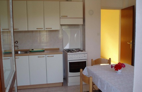 Brbinj House | Holiday apartment Brbinj for 1 - 4 persons with 2 bedrooms - Holiday house