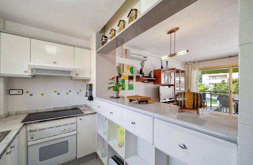 Cambrils Apartment | Holiday Apartment "Cambrils Park" with Sea View, Balcony & Shared Pool