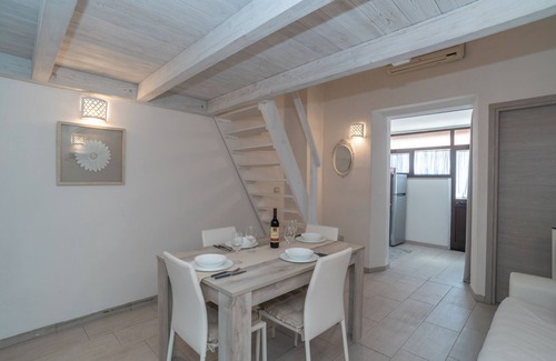 Olbia Apartment | Holiday apartment ‘Claudias House’ with Wi-Fi, Air Conditioning & Balcony