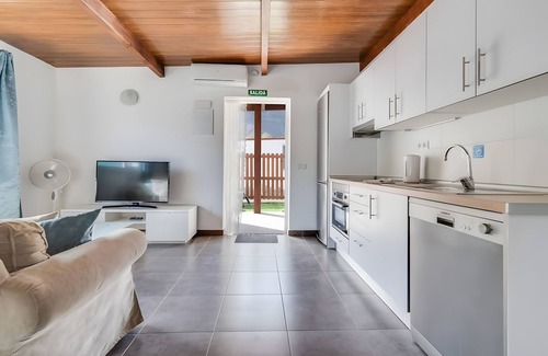 San Bartolome de Tirajana Apartment | Holiday Apartment 'Country House Near Fataga' with Balcony, Wi-Fi and Air Conditioning