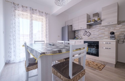 Province of Messina Apartment | Holiday Apartment "Damilhouse 4" with Balcony & Wi-Fi