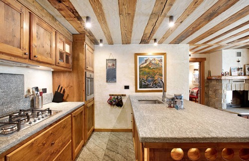 Morgex Apartment | Holiday Apartment "Il Cuore Della Valdigne" with Mountain View, Balcony & Wi-Fi