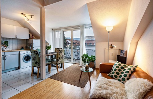 Loerrach Apartment | Holiday Apartment "Laboehme" with Balcony & Wi-Fi