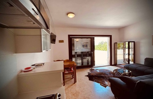 Klimno Apartment | Holiday apartment on the ground floor, air-conditioned, with a large beautiful terrace and sea views