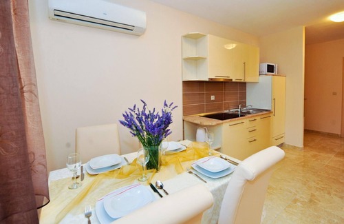 Potocnica Apartment | Holiday apartment Potocnica for 1 - 6 persons with 2 bedrooms - Row house