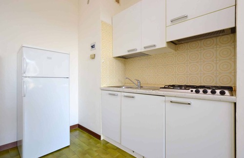 Lignano Sabbiadoro Apartment | Holiday apartment with pool and air conditioning at the yacht harbor