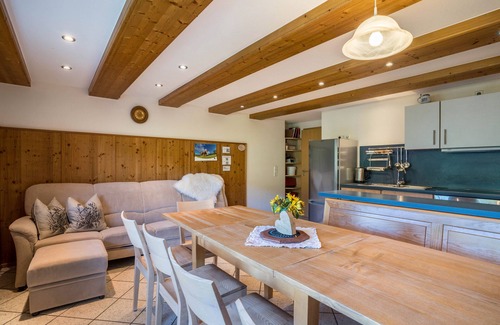 Muehlenbach Apartment | Holiday flat "Hof" with mountain view, balcony and wifi