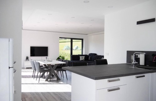 Burgwald Apartment | Holiday flat in Wiesenfeld with large balcony