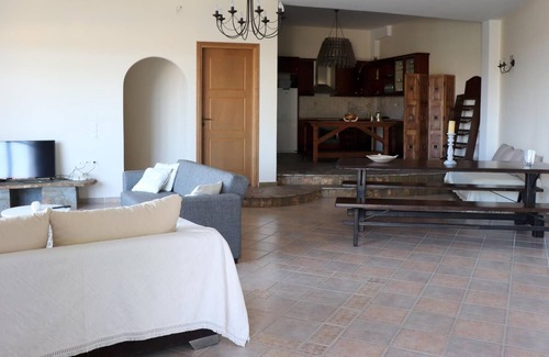 Agii Apostoli Apartment | Holiday flat with great sea view, directly by the sea in Agii Apostoli, Euboea.