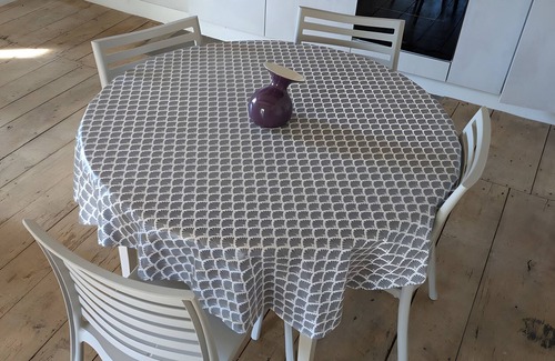 Saint-Christophe-Vallon House | Holiday Home 'Le Bousquetou' in the Heart of Aveyron