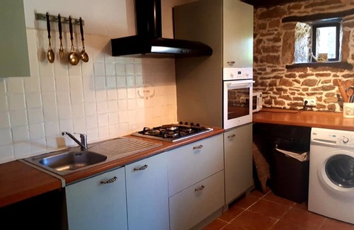 Bussiere-Poitevine Cottage | Holiday Cottage with Scandinavian Hot Tub located in Bussiere Poitevine