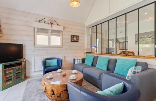 Saint-Laurent-sur-Mer House | Holiday Home Chez Boubou by Interhome