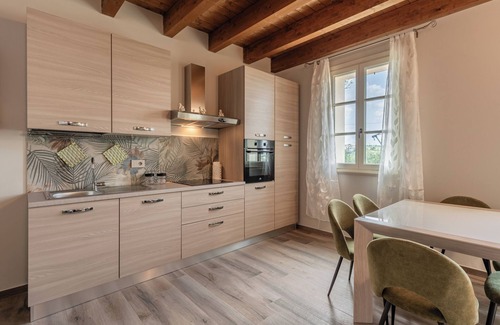 Santa Maria a Monte House | Holiday Home 'Oasi Al Sole' with Private Garden and Wi-Fi